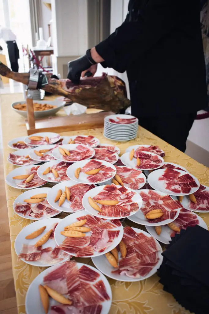 catering-berlin-scaled-683x1024